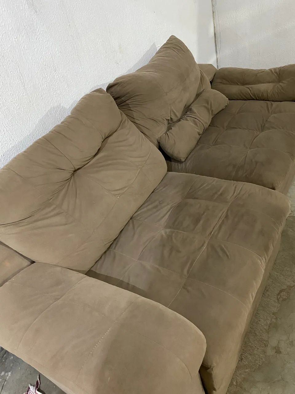 Sofá retrátil e reclinável 