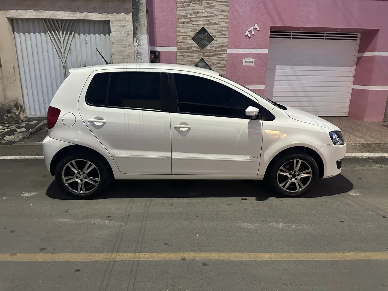 Volkswagen Fox 1.6 MI Total Flex 8V 5P 2013 - Foto 4