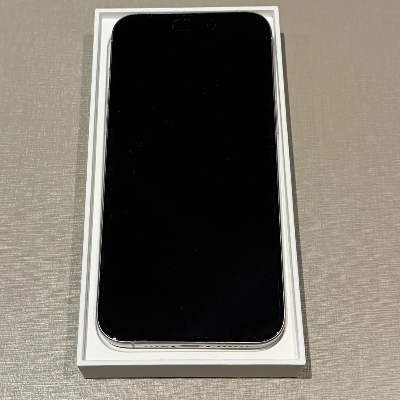 Iphone 15 Pro Max 256gb - Titânio Branco  - Foto 2