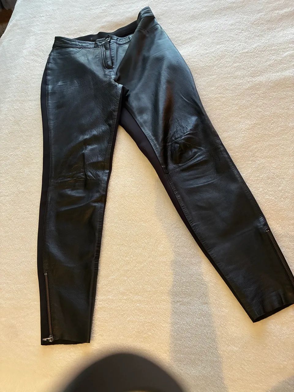 Calça de couro