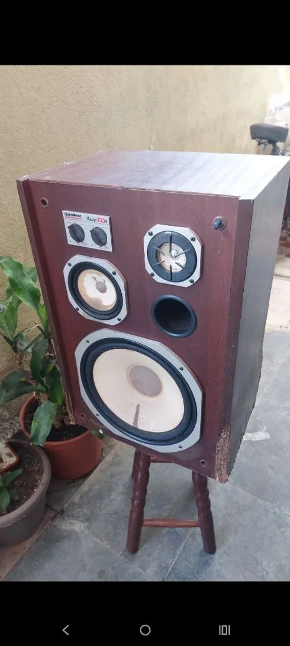 Vendo 1 Caixa de som  gradiente Master 100n  - Foto 2