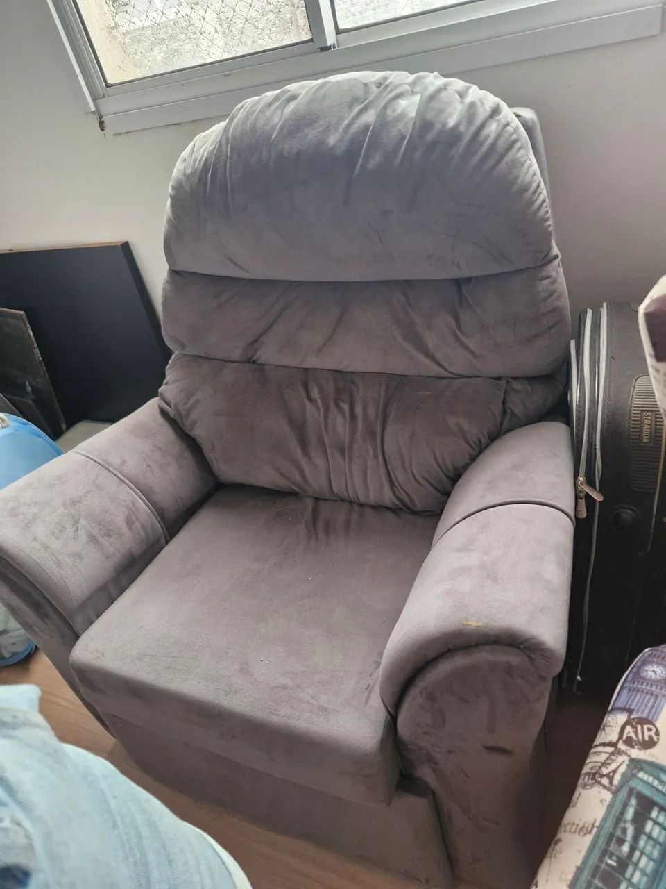 Poltrona do Papai Reclinável Cinza em Suede