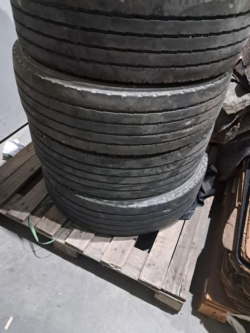 pneu para caminhão 3/4