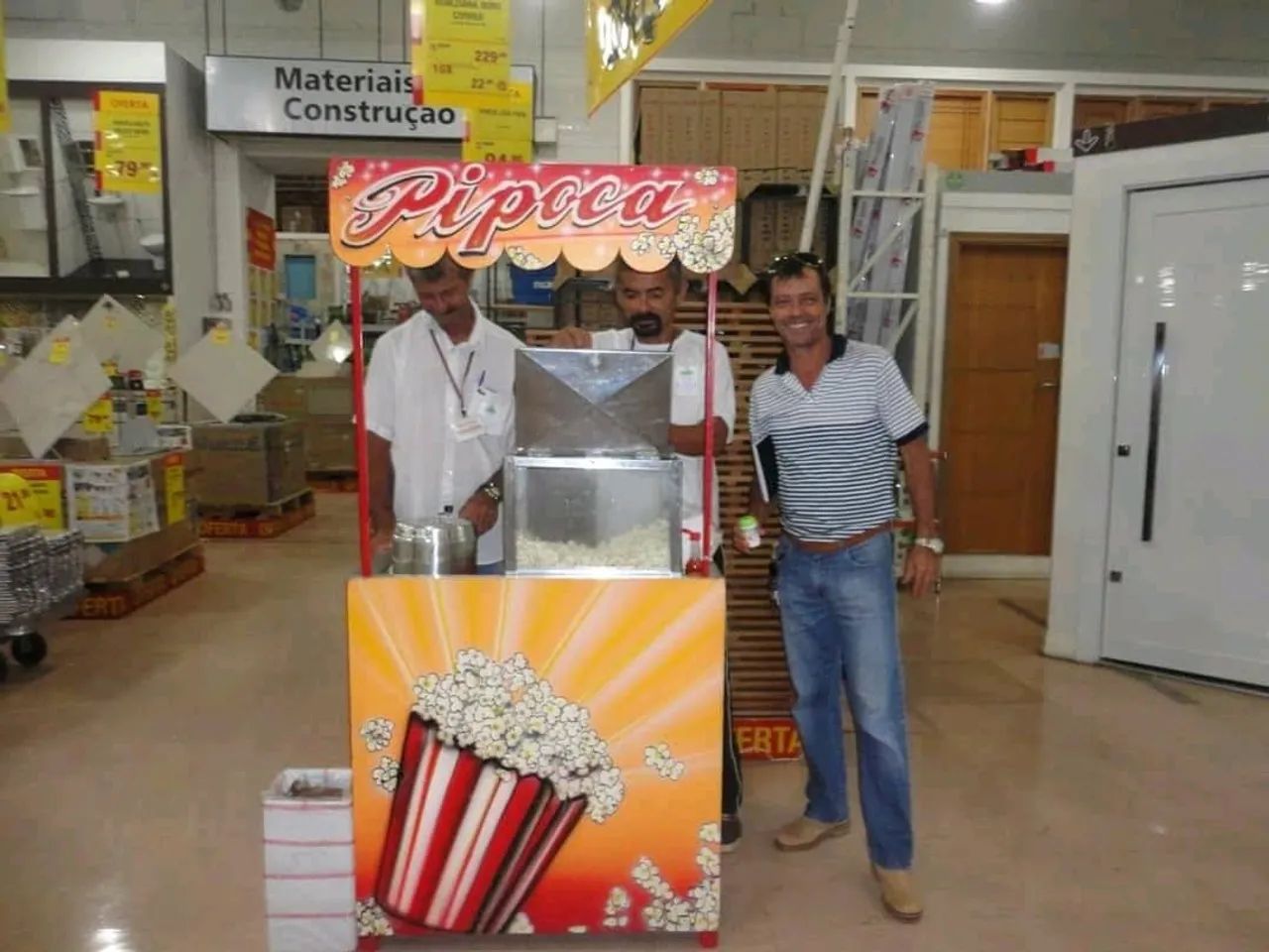 Pipoca para Festas com Algodão doce grátis Tel.: 1630190280 whatsapp  - Foto 4
