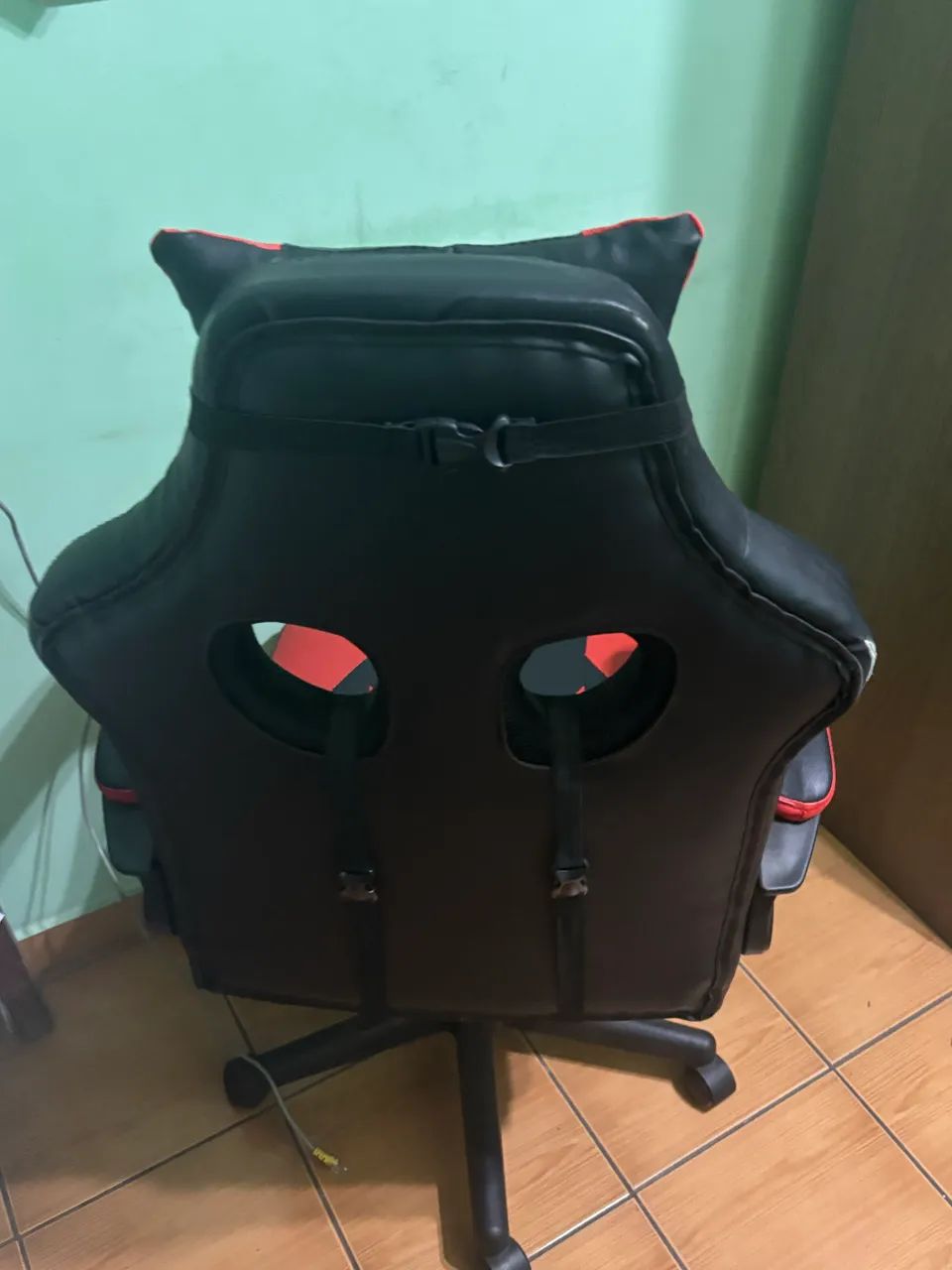 Cadeira Gamer C/ 3 meses de uso - Foto 5
