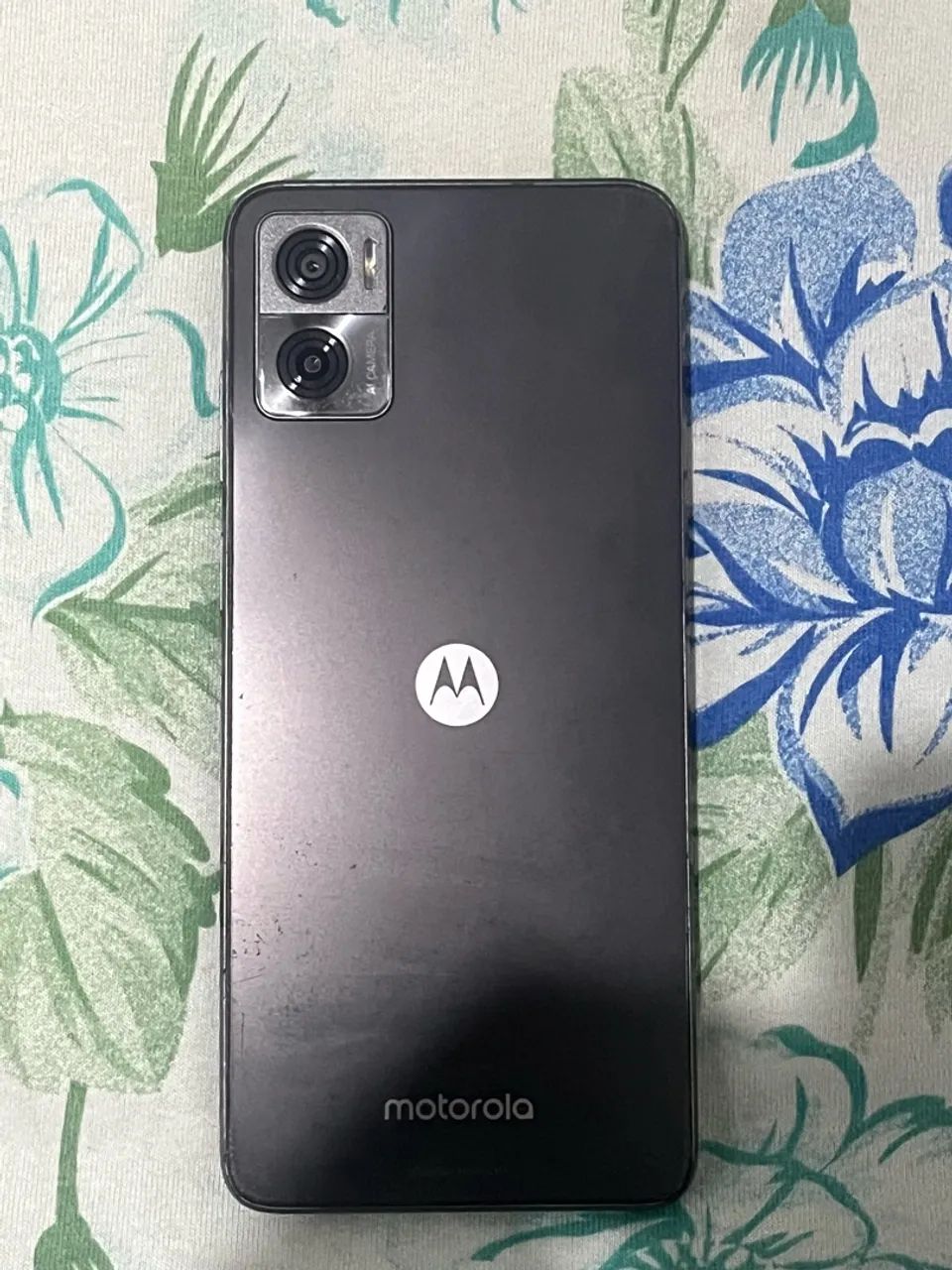 Moto e22 128 gb é 4 de ram 