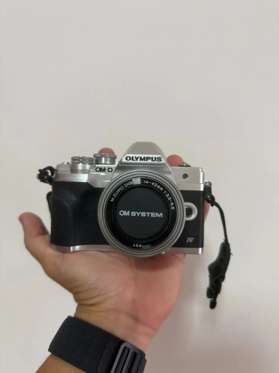 Olympus E-M10 Mark IV