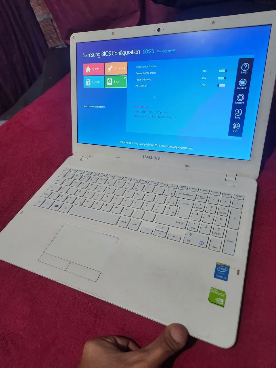 Notebook samsung i5 Placa de vídeo dedicada 2gb 