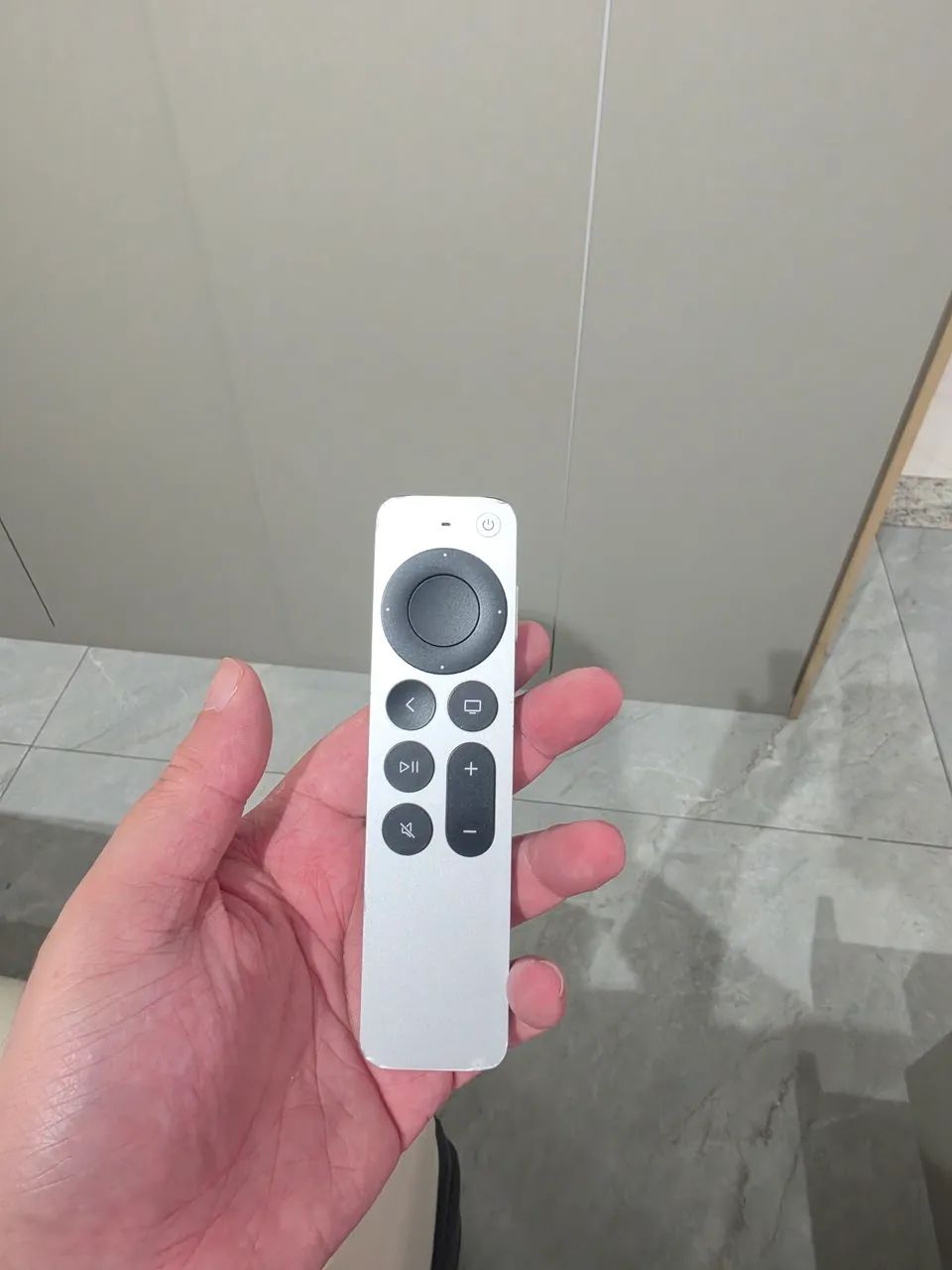 Apple TV (A2169) semi nova com 32gb e controle remoto - Foto 3