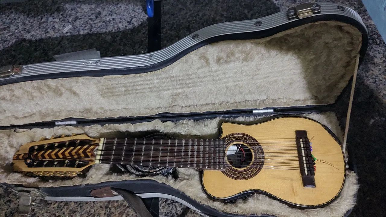 Charango 