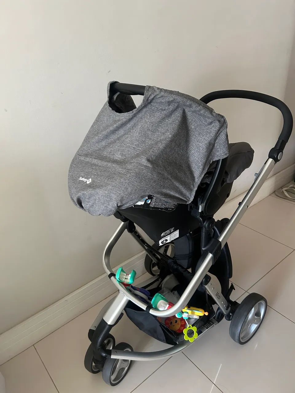 Carrinho de bebê  1st Safety  - Foto 2