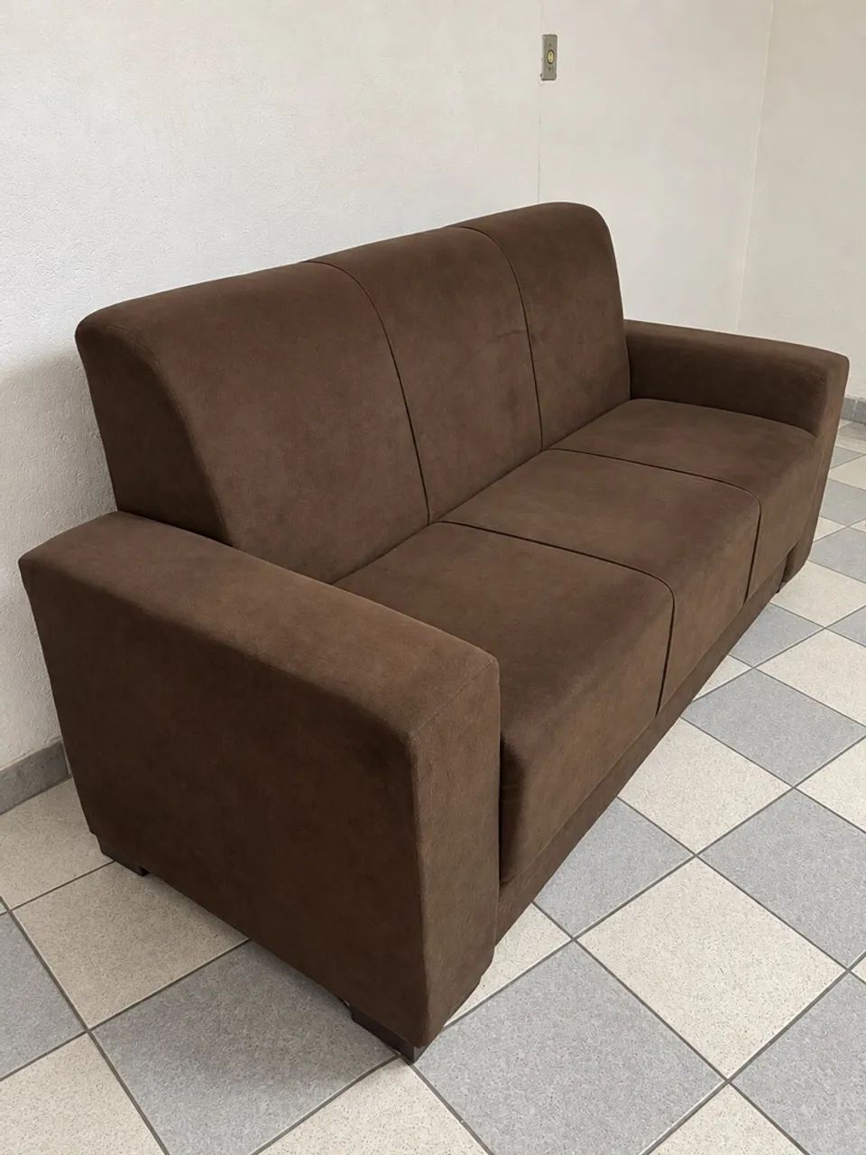 Sofá 3 lugares - Seminovo, excelente estado - Foto 2