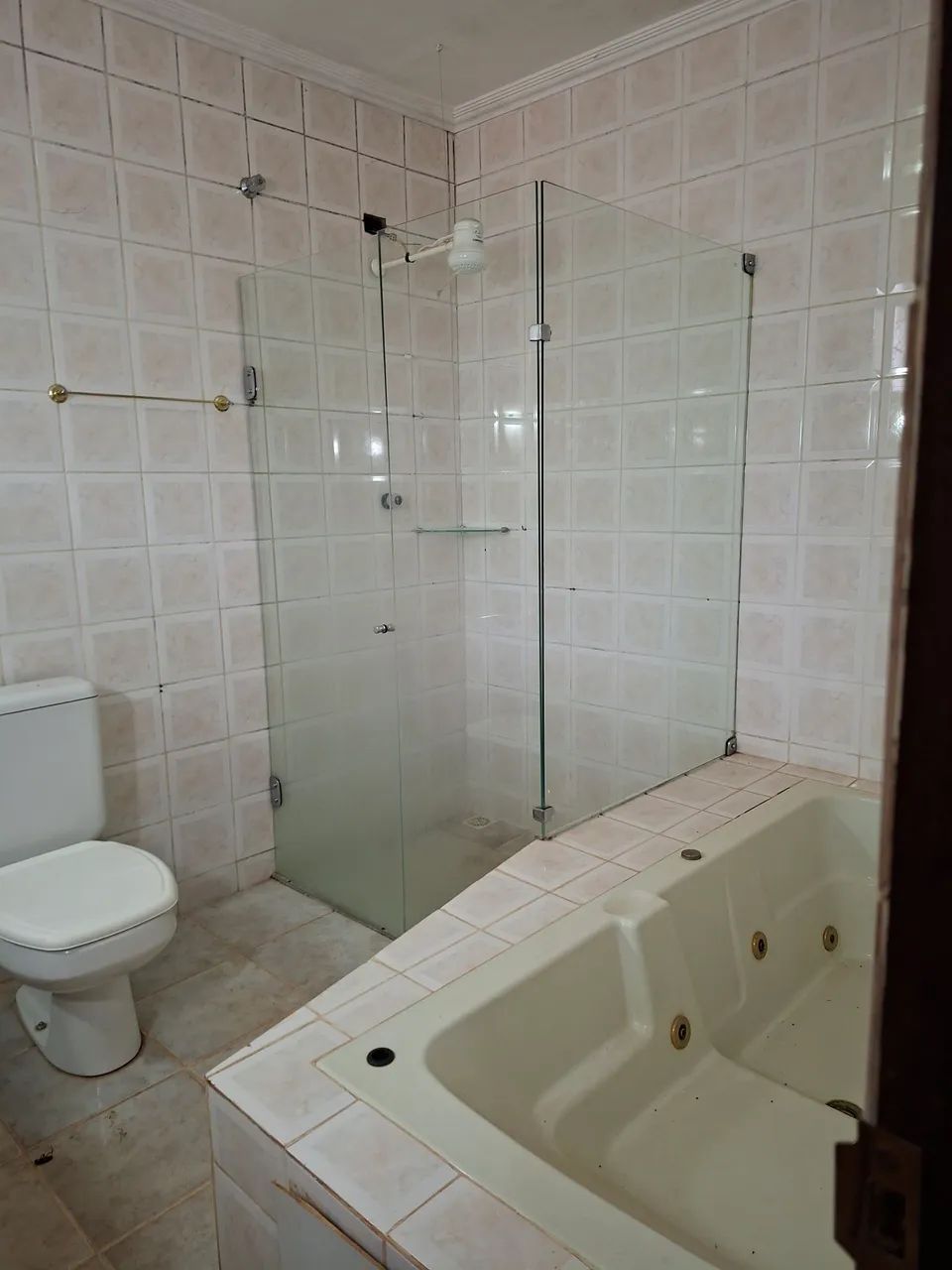 Alugo casa  só no lote - Foto 4