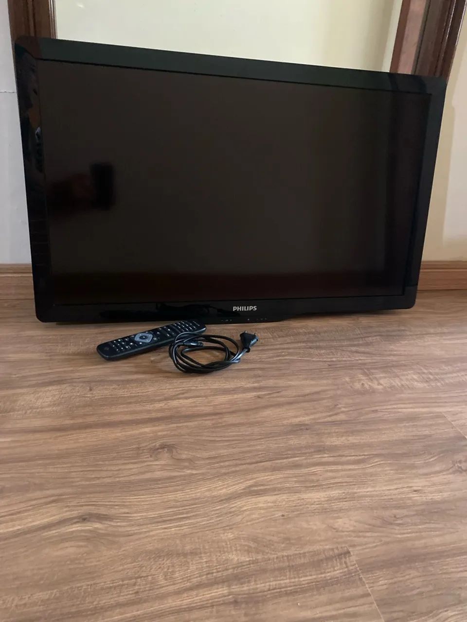 TV Philips 32? polegadas LCD/LED - Controle remoto original - Excelente estado. - Foto 3