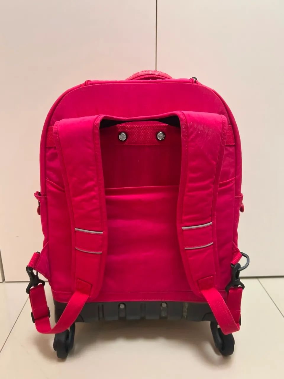 Mochila de rodinha Kipling 