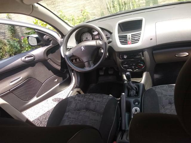 Peugeot 207 Ano 2011 - Foto 6