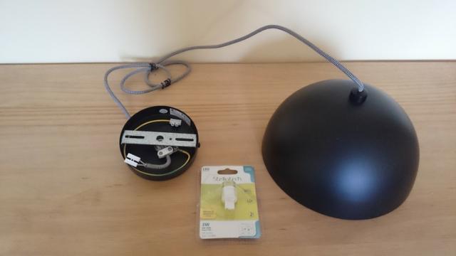 Luminária pendente em aço preto com prata Bella 24cm SE240P + 01 Lâmpada LED E27 - Foto 4