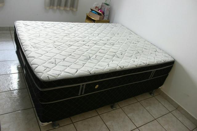Cama box casal ( box e colchão)