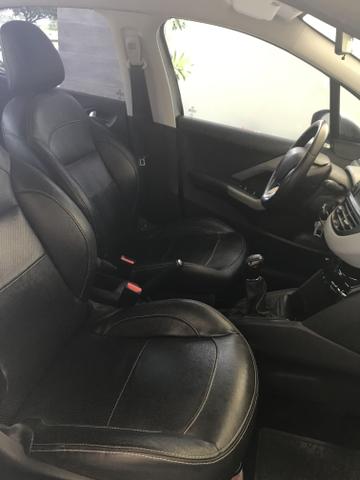 Peugeot 208 - Foto 7
