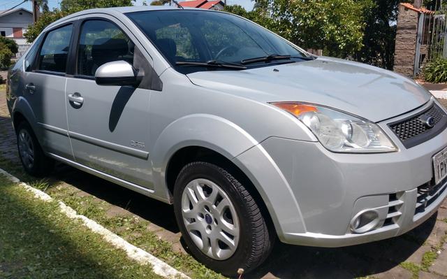 Fiesta sedan 1.0.$18.800