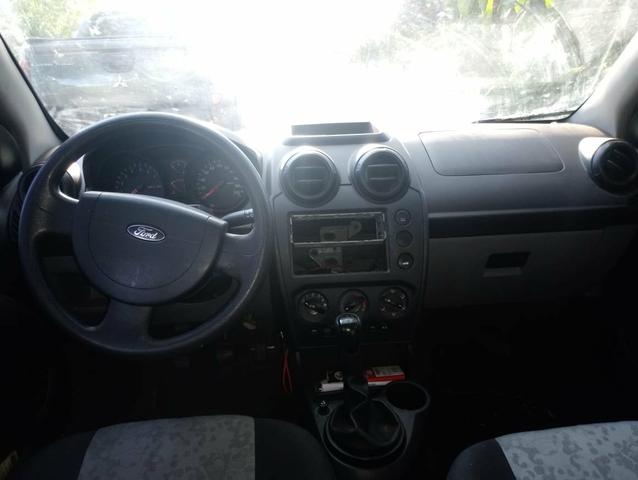 Leia Zerado Fiesta 1.0 completaço $7500+ 20 DE $600 80mil km rodados - Foto 9