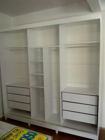 Guarda roupas casal 2.40 de larg(mostruario)de 1799 por 1399 a vista