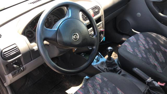 Corsa Sedan Joy