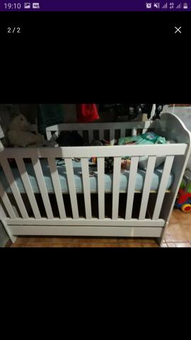 Vende-se ta novinho , não tem nem um mes tem
