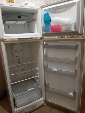 Vendo geladeira - Foto 2