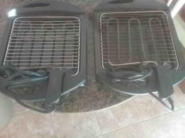 Duas churrasqueiras eletricas