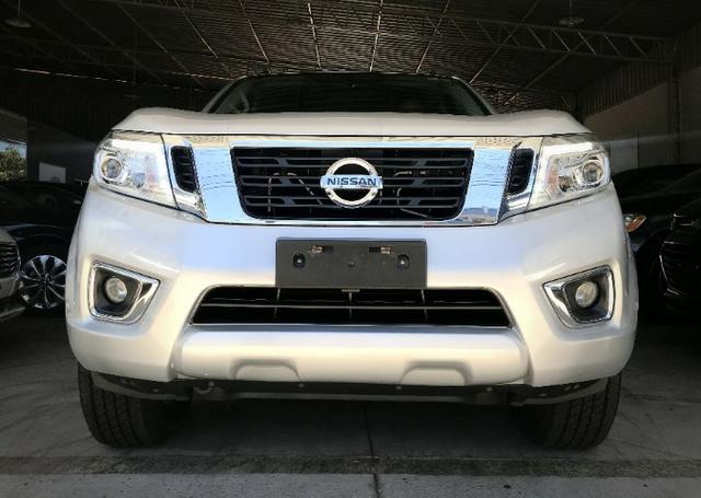 Nissan Frontier LE CD 4x4 2.3. Prata 2017/17