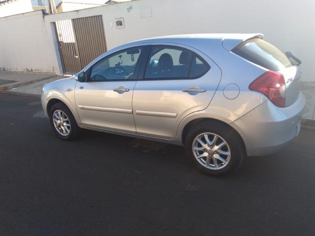 Vende-se ou troca por carro de menor valor um JAC J3 - Foto 6