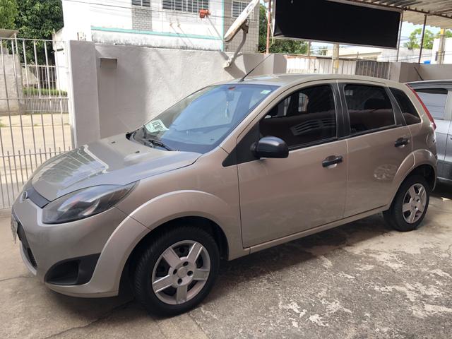 Ford Fiesta 2012 (carro extra)