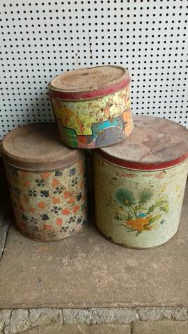 Latas antigas.