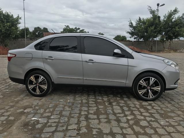 Grand Siena essence 1.6 2014 flex 16v - Foto 16