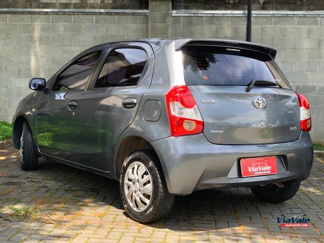 Toyota Etios 2013 1.3 HB XS 16V Flex 4P/ Ar Condicionado/ Completo - Foto 3