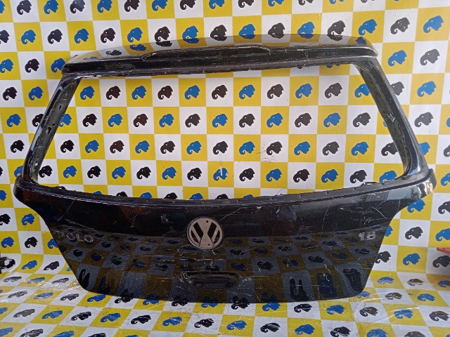 Tampa Traseira Polo Hatch 2008-12 Detalhe 