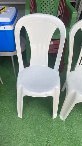 Conjunto de mesa + 04 Cadeiras Plásticas Capacidade 182kg - Foto 3