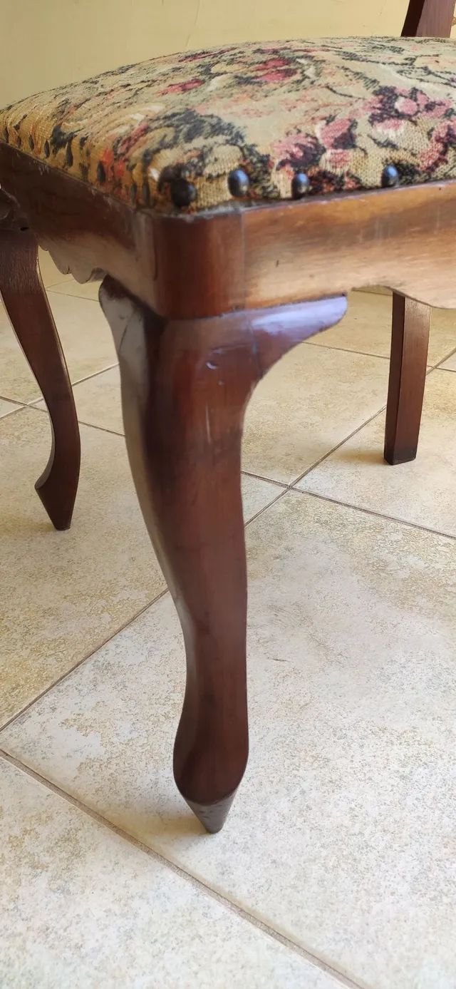  Cadeira em estilo Provençal Chipandelle Em Madeira E Gobelin - Foto 3