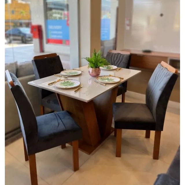 Mesa 4 Cadeiras Cometa