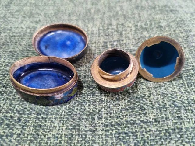 2 caixas decorativas miniatura em metal - Foto 2