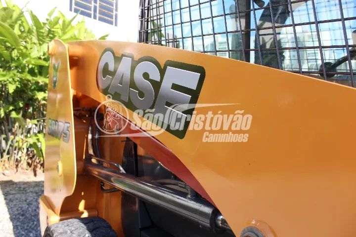 Mini carregadeira case 2013 - Foto 2