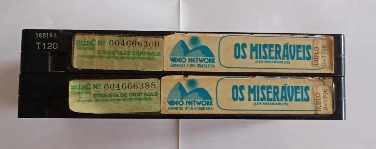 VHS Duplo Dublado Os Miseráveis (1982) - Foto 5