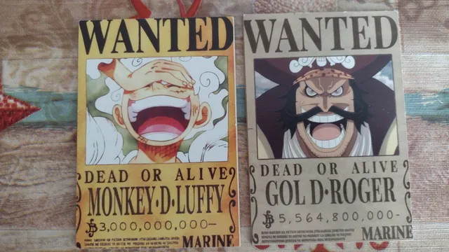 Quadrinhos em MDF do One Piece