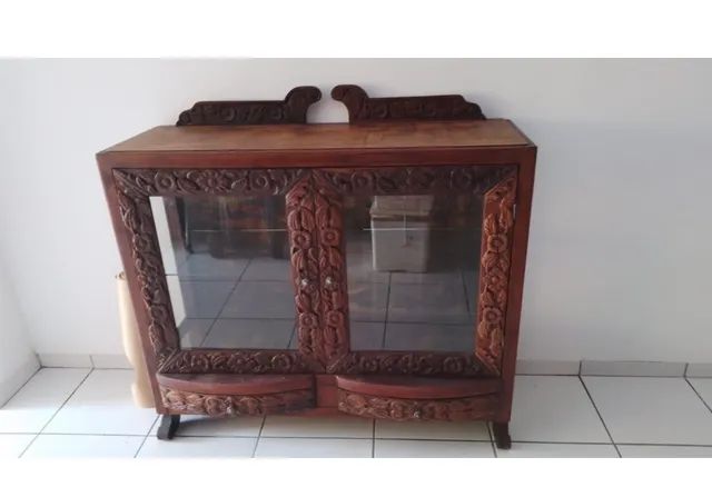 Cristaleira de madeira antiga  - Foto 2