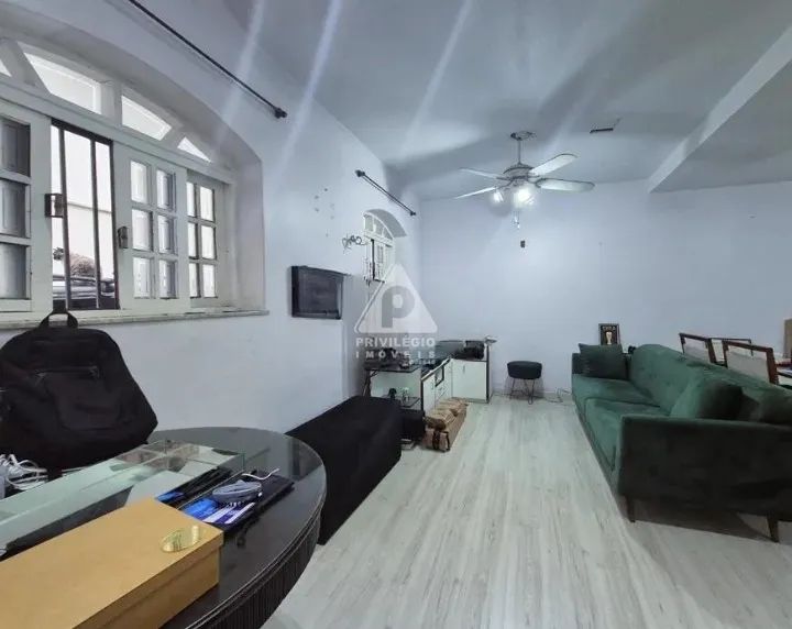 Charmosa casa de vila com 3 quartos em Botafogo  2 suítes e 1 vaga - Foto 4