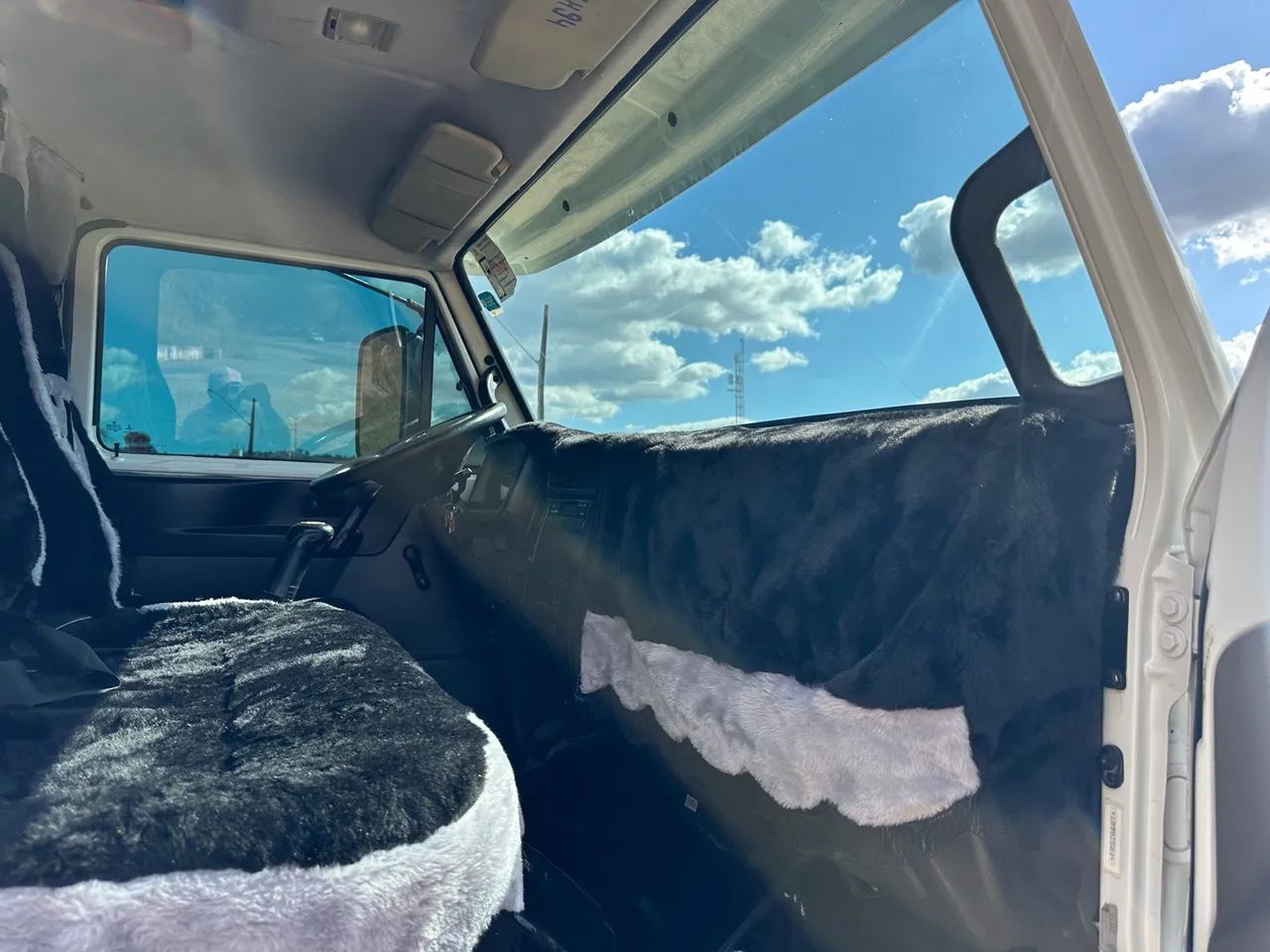 VW 8.160 prancha 2015 com asa delta - Foto 15