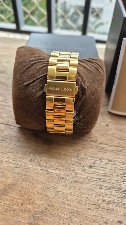 Relógio Michael Kors Feminino Dourado mk5055 - Foto 5