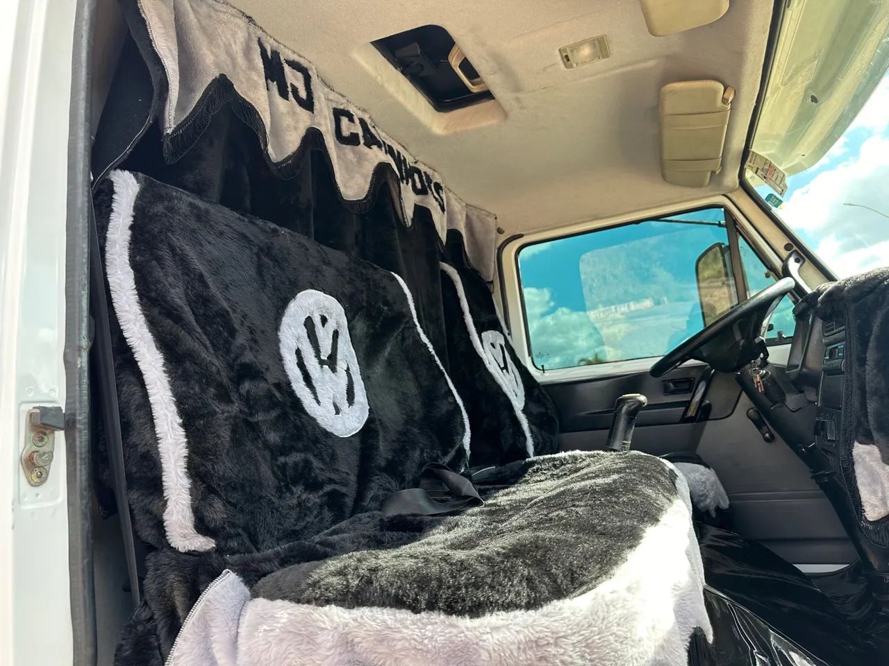 VW 8.160 prancha 2015 com asa delta - Foto 12