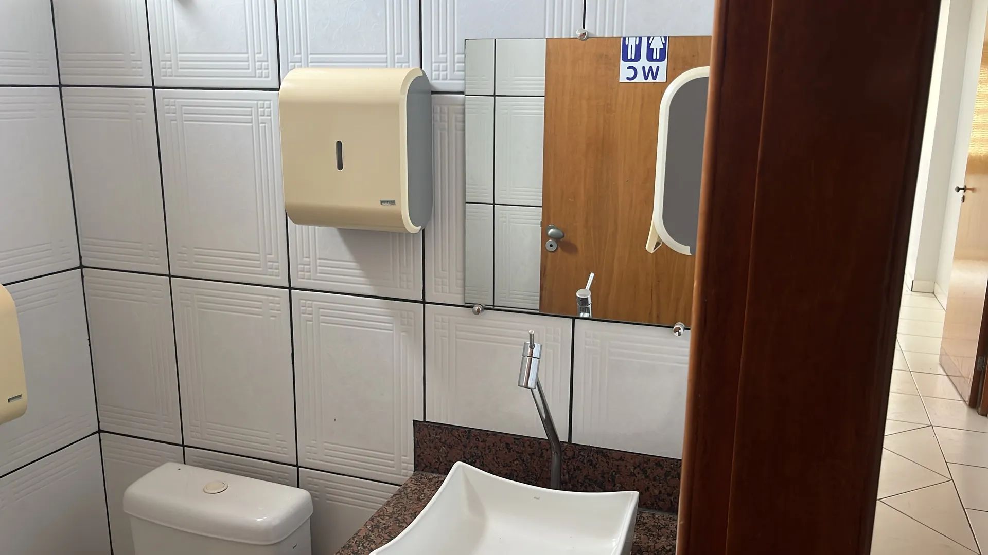 Sala comercial, com antesala. Aluguel Avenida Goiás Norte - Foto 4